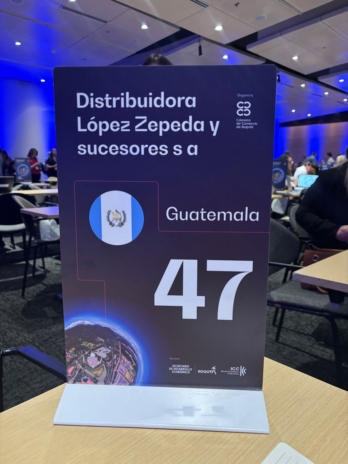 Mesa 47 de Distribuidora López Zepeda y Sucesores (DLZ), Guatemala, en la rueda de negocios de Bogotá